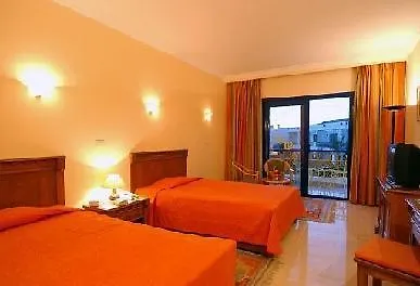 Tropicana Azure Club 4*